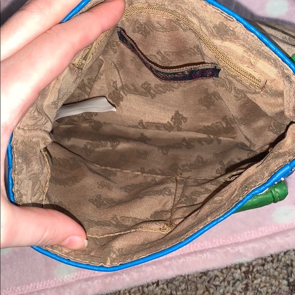 Wallflower Crossbody Purse - Picture 4 of 5